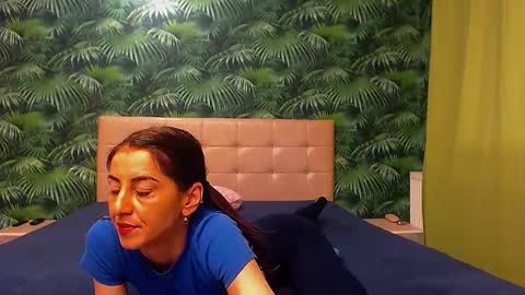 Snapshot of stella_john chatting on 02-11-25, 05:58 Stella John online show from 02-11-25, 05:58