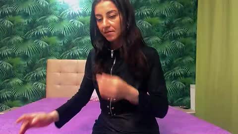 Snapshot of stella_john chatting on 11-17-25, 06:08 Stella John online show from 11-17-25, 06:08