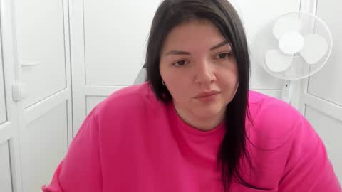 Snapshot of stella_la_ chatting on 05-28-26, 06:32 Stella online show from 05-28-26, 06:32