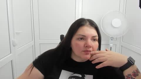 Snapshot of stella_la_ chatting on 06-01-26, 06:37 Stella online show from 06-01-26, 06:37