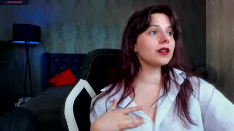 Snapshot of stella_muse chatting on 02-11-26, 01:27 Stella online show from 02-11-26, 01:27