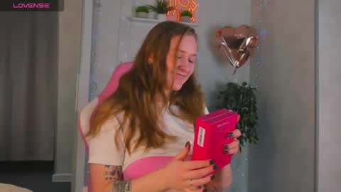 Stella online show from 03-19-26, 01:42