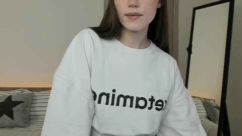 stella_sunny online show from 04-09-26, 08:09