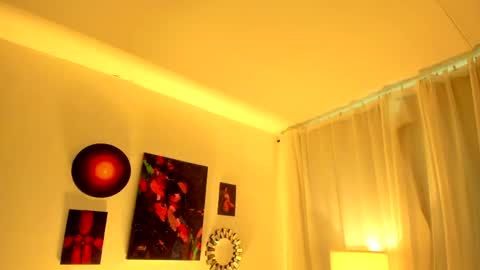 Snapshot of stella_vans chatting on 05-22-26, 08:32 Asella online show from 05-22-26, 08:32