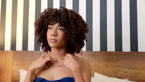 S T E L L A online show from 10-24-25, 10:39