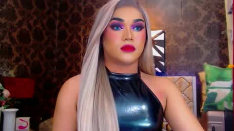 CALL ME STELLA online show from 01-11-25, 01:01