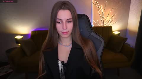 stellahoneywell online show from 11-20-25, 09:36