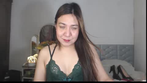 Stella online show from 12-19-25, 08:32