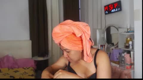 Snapshot of stellahugets chatting on 06-11-26, 08:12 Stella online show from 06-11-26, 08:12