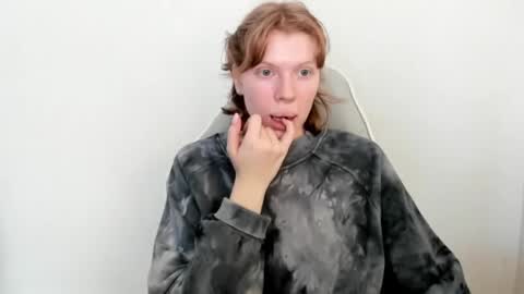 S T E L L A online show from 03-11-26, 09:37