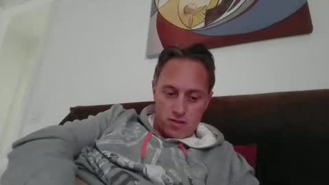 Snapshot of sten015 chatting on 05-13-26, 01:30 sten015 online show from 05-13-26, 01:30