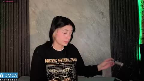 Stepha online show from 12-16-25, 11:04