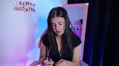 Snapshot of stepha_sweet chatting on 10-26-25, 05:24 Emma online show from 10-26-25, 05:24