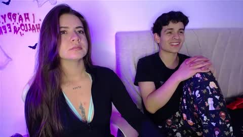 Snapshot of stepha_sweet chatting on 10-30-25, 10:43 Emma online show from 10-30-25, 10:43