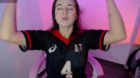 Snapshot of stepha_sweet chatting on 11-16-25, 10:15 Emma online show from 11-16-25, 10:15