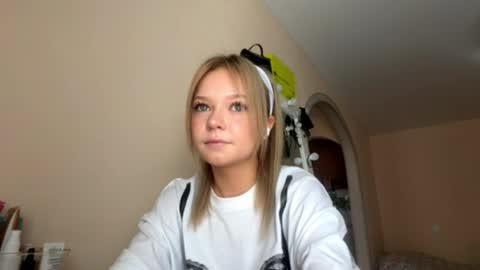 Snapshot of stephanelangmyer chatting on 03-30-26, 11:11 k-k-k-Kate online show from 03-30-26, 11:11