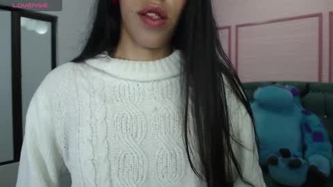 Stephania online show from 02-10-25, 10:53