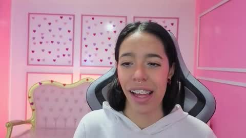 Stephania online show from 09-25-25, 11:36