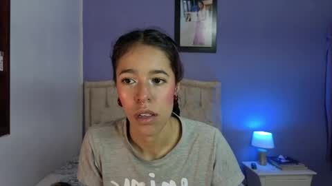 Snapshot of stephania_t chatting on 04-23-26, 02:41 Stephania online show from 04-23-26, 02:41