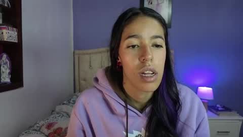 Snapshot of stephania_t chatting on 04-24-26, 04:20 Stephania online show from 04-24-26, 04:20