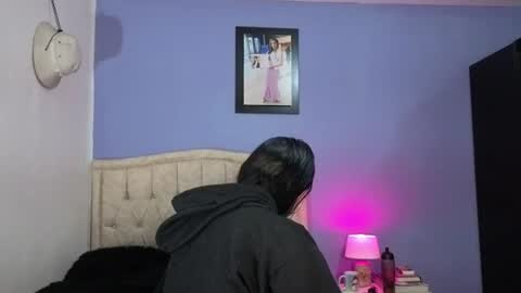 Snapshot of stephania_t chatting on 06-18-26, 01:26 Stephania online show from 06-18-26, 01:26