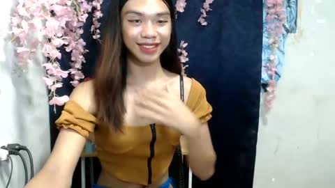 Snapshot of stephanie_zee chatting on 05-21-26, 02:24 stephanie_zee online show from 05-21-26, 02:24