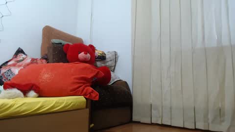 Stephanie   online show from 12-22-24, 02:16