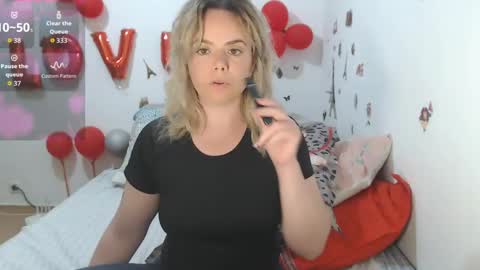 Snapshot of stephaniewild chatting on 05-11-26, 09:48 Stephanie online show from 05-11-26, 09:48