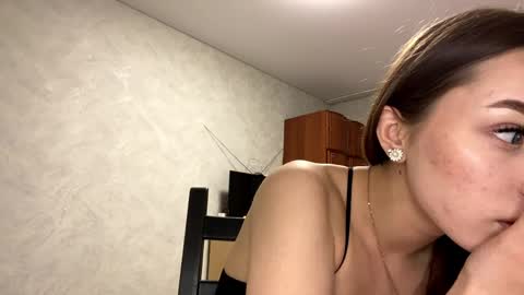 Stephani online show from 03-28-26, 03:33