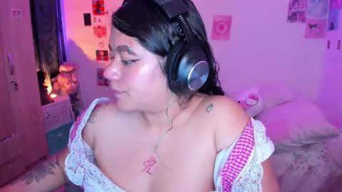 Snapshot of stephanifox chatting on 12-30-24, 02:09 Stephanie online show from 12-30-24, 02:09