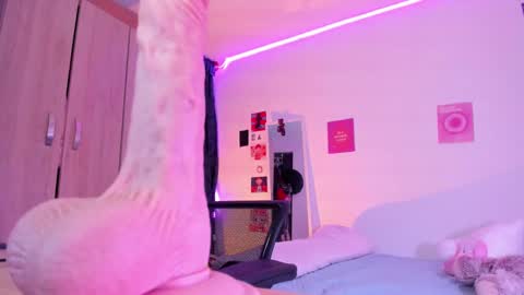 Snapshot of stephanifox chatting on 02-02-25, 04:48 Stephanie online show from 02-02-25, 04:48