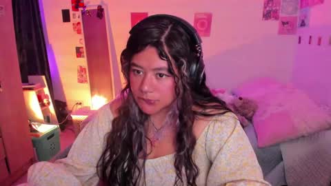 Snapshot of stephanifox chatting on 02-05-25, 01:04 Stephanie online show from 02-05-25, 01:04