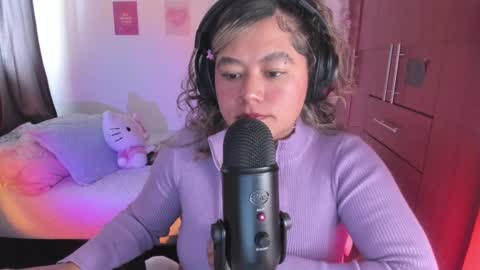 Snapshot of stephanifox chatting on 09-08-25, 06:29 Stephanie online show from 09-08-25, 06:29