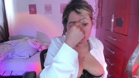 Snapshot of stephanifox chatting on 09-12-25, 07:58 Stephanie online show from 09-12-25, 07:58