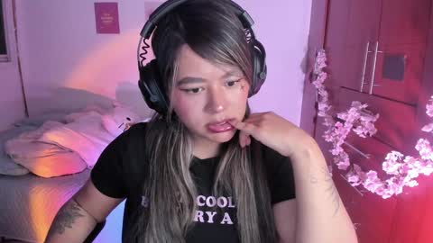 Snapshot of stephanifox chatting on 10-03-25, 02:41 Stephanie online show from 10-03-25, 02:41