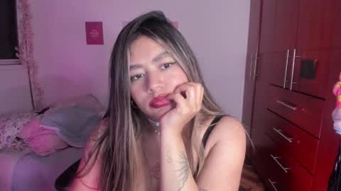 Snapshot of stephanifox chatting on 10-19-25, 02:45 Stephanie online show from 10-19-25, 02:45