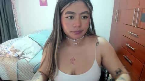 Snapshot of stephanifox chatting on 10-21-25, 02:01 Stephanie online show from 10-21-25, 02:01