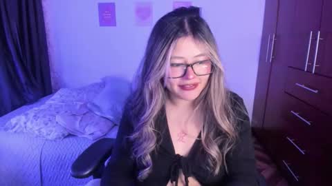 Snapshot of stephanifox chatting on 11-02-25, 11:40 Stephanie online show from 11-02-25, 11:40