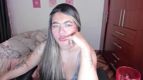 Snapshot of stephanifox chatting on 11-11-25, 01:27 Stephanie online show from 11-11-25, 01:27