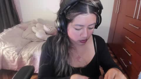 Snapshot of stephanifox chatting on 12-14-25, 11:09 Stephanie online show from 12-14-25, 11:09