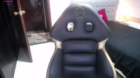 stephany_rodriguez_ online show from 11-30-25, 12:42