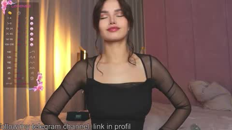 Anna online show from 12-16-25, 08:25