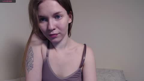 Snapshot of stephie_mrr chatting on 12-20-24, 09:11 Steph online show from 12-20-24, 09:11