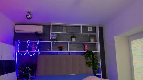 Stephie online show from 02-24-26, 06:11