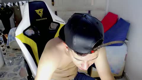 Snapshot of stevan_andrez_ chatting on 02-25-26, 01:21 STEVAN online show from 02-25-26, 01:21