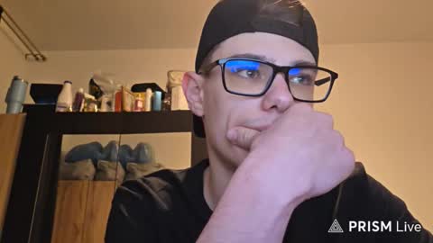 Snapshot of steve371967 chatting on 12-22-25, 06:16 Steve371967 online show from 12-22-25, 06:16