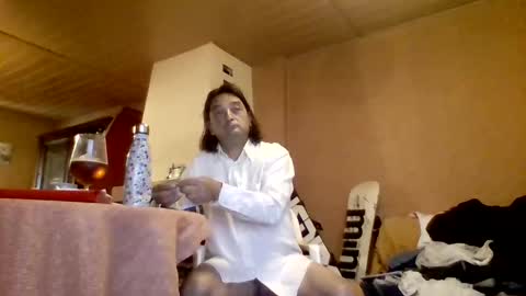 Snapshot of stevefromfrance chatting on 05-10-26, 07:57 stevefromfrance online show from 05-10-26, 07:57