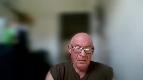 stevejons47 online show from 10-01-25, 03:07