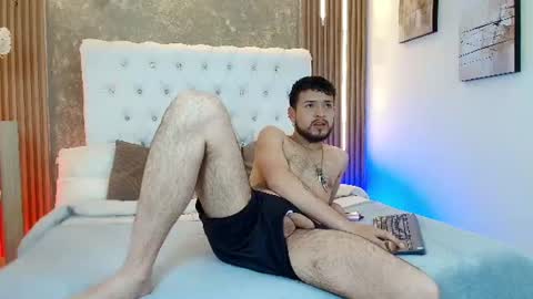 Snapshot of steven_skiing chatting on 06-26-26, 04:28 STEVEN online show from 06-26-26, 04:28