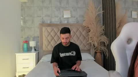 stevenandlaura_ online show from 05-22-26, 08:47